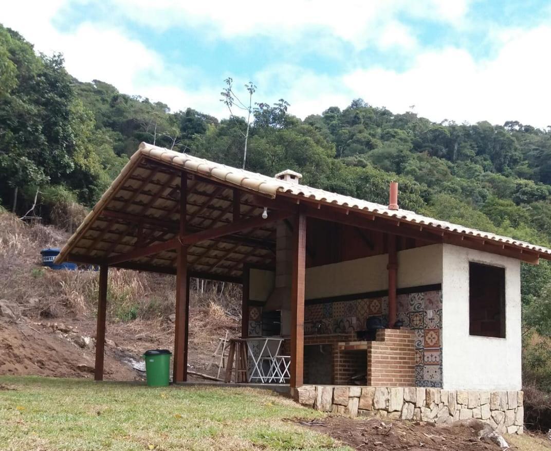 Chale Com Agua De Nascente E Com Vista Panoramica Villa Lumiar Luaran gambar